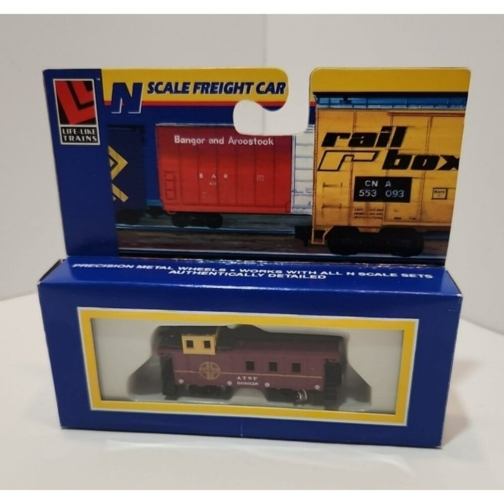 N Scale Life-Like 7710 ATSF Atchison Topeka Santa Fe Cupola Caboose #1943